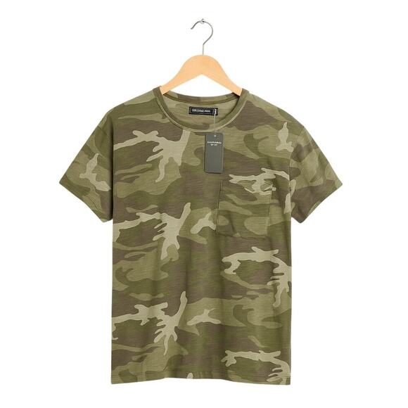 Abercrombie & Fitch Tops - Abercrombie & Fitch Green Camo Print Pocket T-Shirt - Women's Size XS - NWT